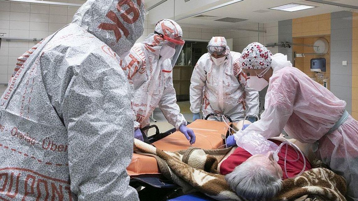 Ponad 6,5 tys. nowych zakażeń koronawirusem. Sobotni raport Ministerstwa Zdrowia