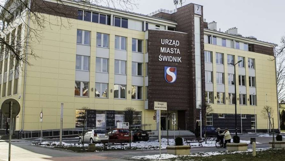 Ponad 6 miliardów złotych trafi w przyszłym roku na inwestycje drogowe Ponad 6 miliardów złotych trafi w przyszłym roku na inwestycje drogowe