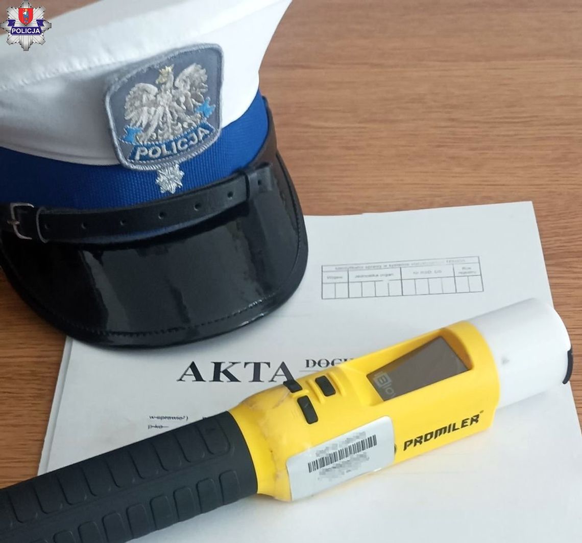 Ponad dwa promile w BMW i rajd w płot. Weekendowy fala pijanych kierowców w powiecie zamojskim Policja alkomat akta