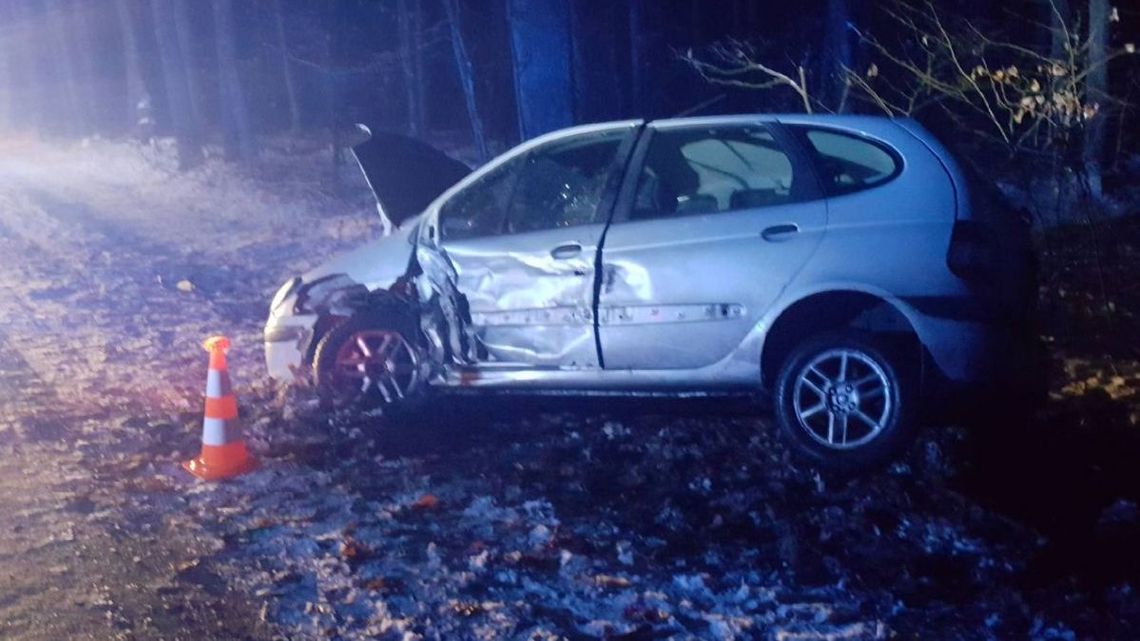 Poniatowa: Pijany kierowca renault zderzył się z BMW