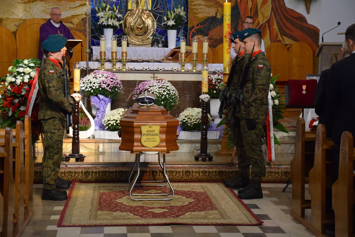 Poniatowa pożegnała majora Adama Popiołka. Miał 103 lata