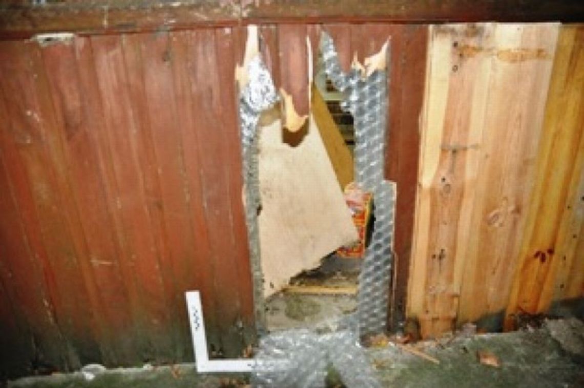 Poniatowa: Wybił dziurę w ścianie sklepu, ukradł kasę