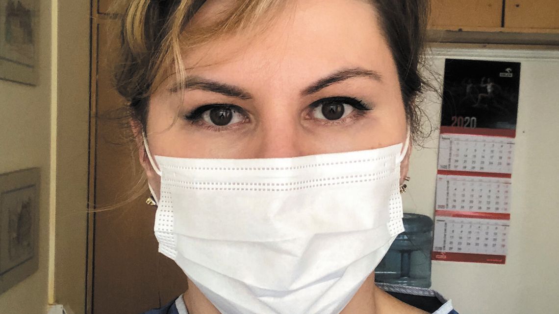 Ponure żniwa z pierwszej fali pandemii koronawirusa. "Są pacjenci, którzy umierają w domu"