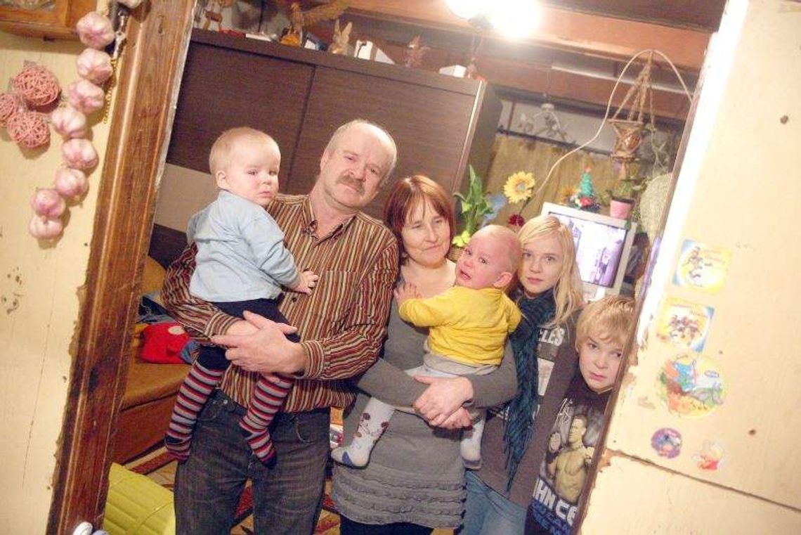 Popękały ściany domu. Mieszkańcy skarżą się na ciężarówki