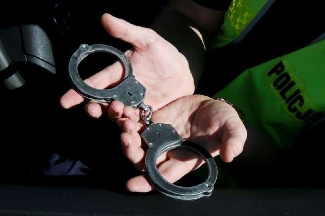 Popili i okradli swojego kolegę