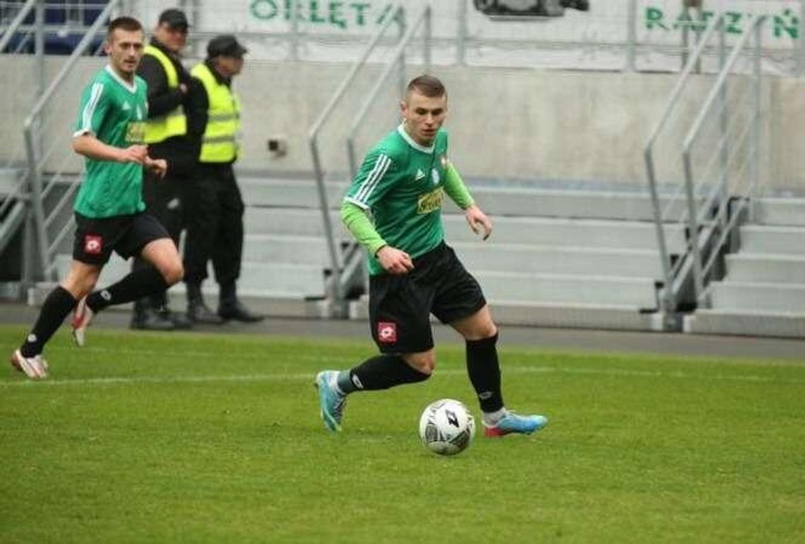 Poprzeczka zatrzymała Orlęta Radzyń Podlaski, pech Chełmianki