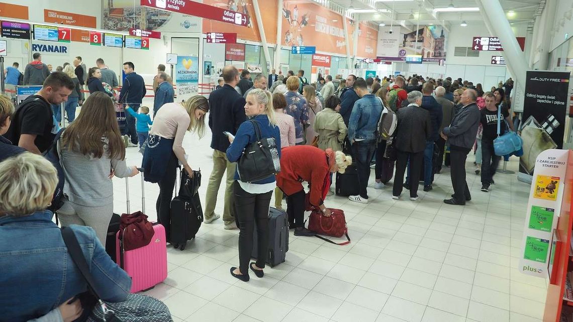 Popularne połączenie nie zniknie zimą z lubelskiego lotniska. Jest szansa na kolejną trasę Popularne połączenie nie zniknie zimą z lubelskiego lotniska. Jest szansa na kolejną trasę
