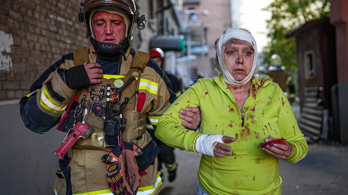 Poranek w hotelu we Lwowie. Jeden wybuch, drugi i kolejne bardzo blisko