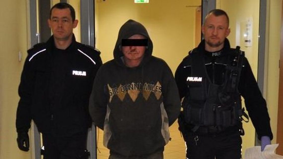 Poranna niespodzianka. W samochodzie znalazł śpiącego włamywacza