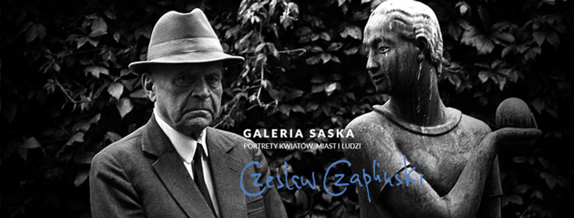 "Portrety Kwiatów, Miast i Ludzi". Nowa wystawa na ogrodzeniu Ogrodu Saskiego