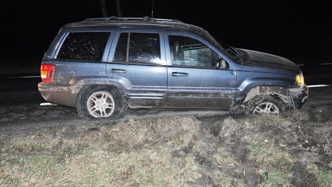 Pościg za przemytnikiem zakończył się strzałami i kolczatką na drodze Pościg za przemytnikiem zakończył się strzałami i kolczatką na drodze