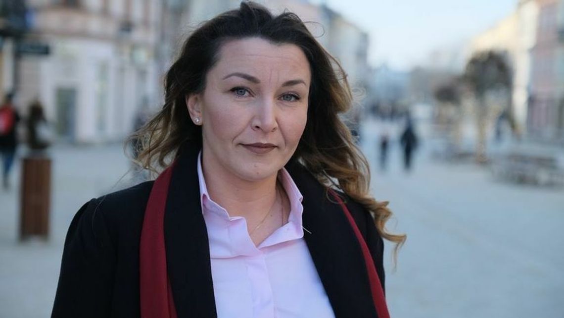 Poseł Pawłowska znów zmieni barwy? Z lewicy jeszcze bardziej na prawo Poseł Pawłowska znów zmieni barwy? Z lewicy jeszcze bardziej na prawo