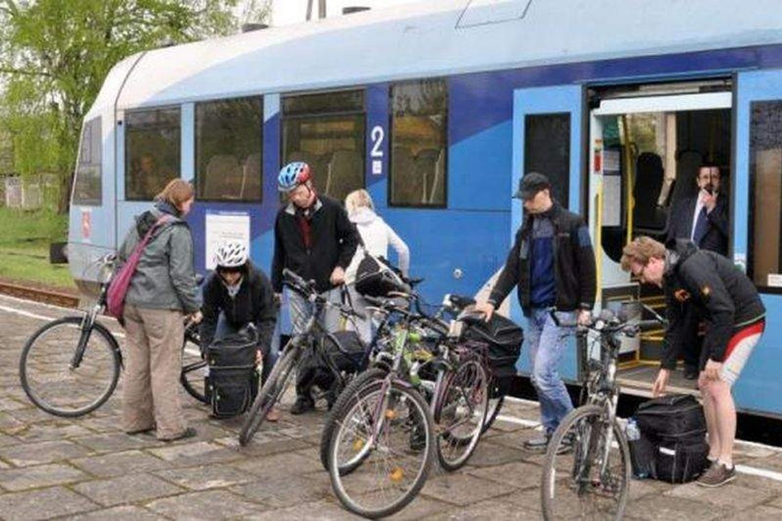 Poseł pyta: Co z budową przystanków dla szynobusów w Zamościu?