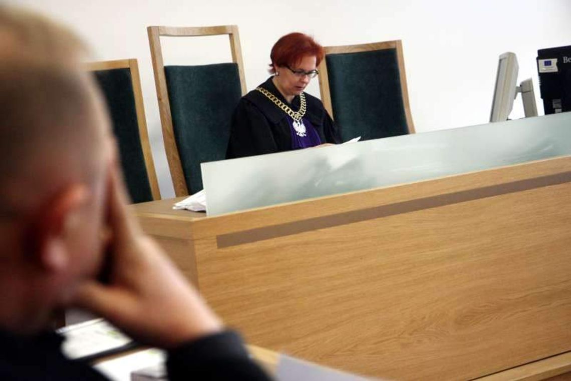 Poseł Szeliga i prostytutka. Sąd nie zgodził się na utajnienie procesu (wideo)