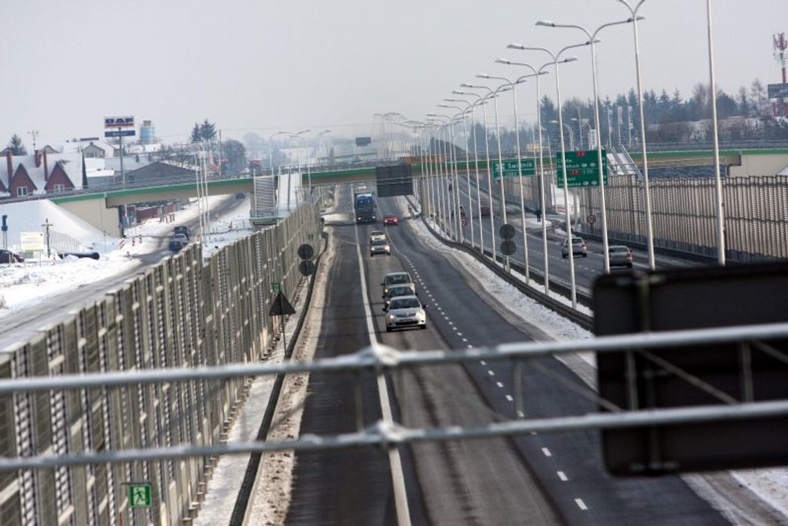 Poseł Żmijan sięga nam do kieszeni. Zapłacimy za jazdę drogami krajowymi?