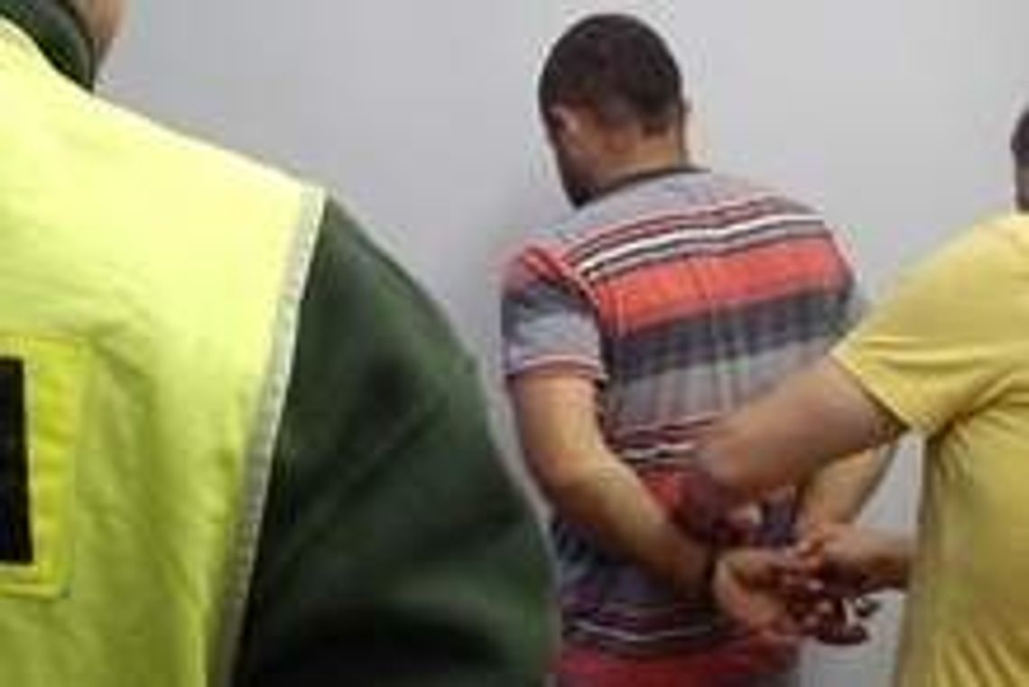 Poskarżyła się, bo spuścił jej powietrze. Napadli go i pobili