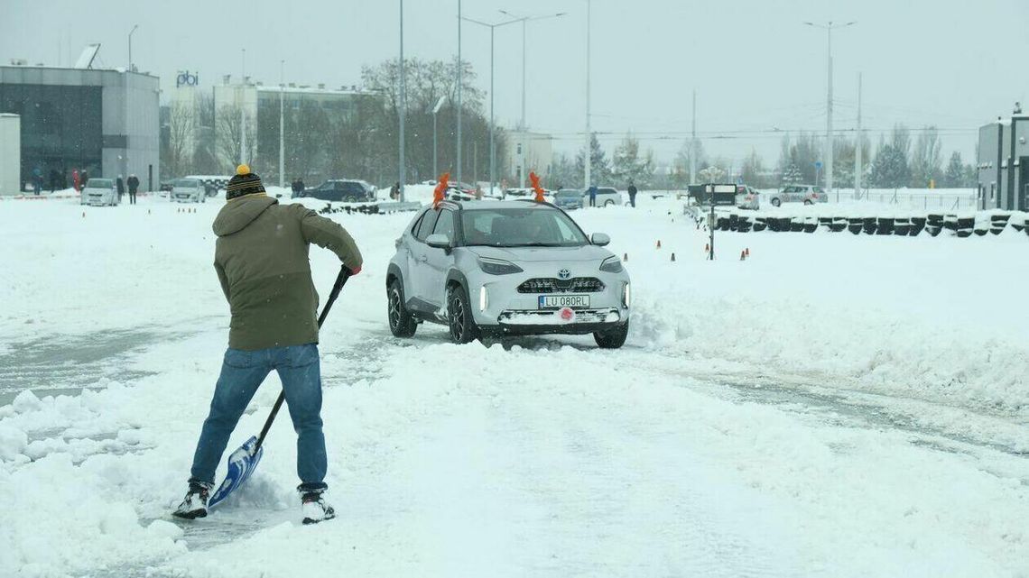 Poślizg kontrolowany. Dachowanie też. Takie były mikołajki z WORD