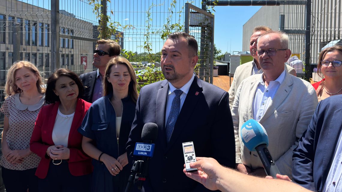 Posłowie przyjechali do Lublina. Mówili o winie i problemach winiarzy