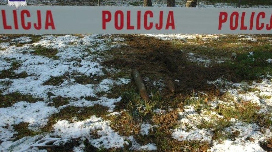 Poszedł do lasu, znalazł pocisk artyleryjski [foto]