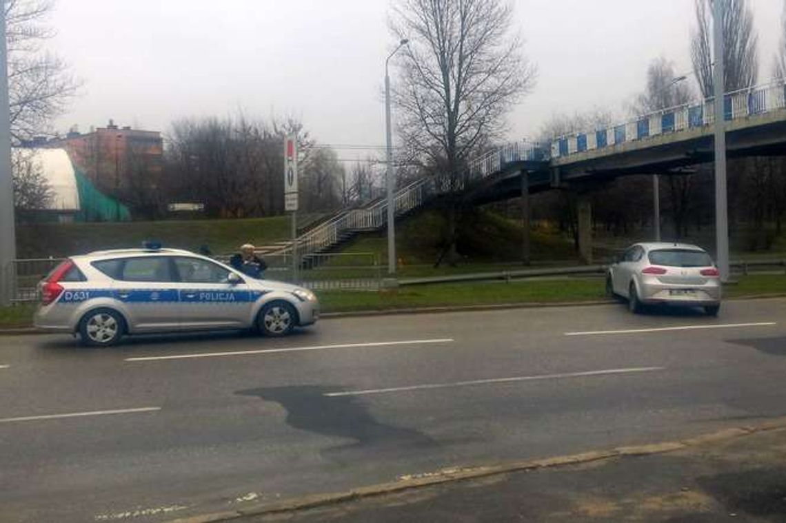 Poszła na mszę, jej auto stoczyło się na ulicę