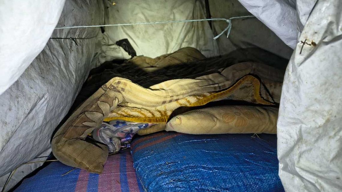 Poszukiwany listem gończym krył się w szałasie. I tak go znaleźli