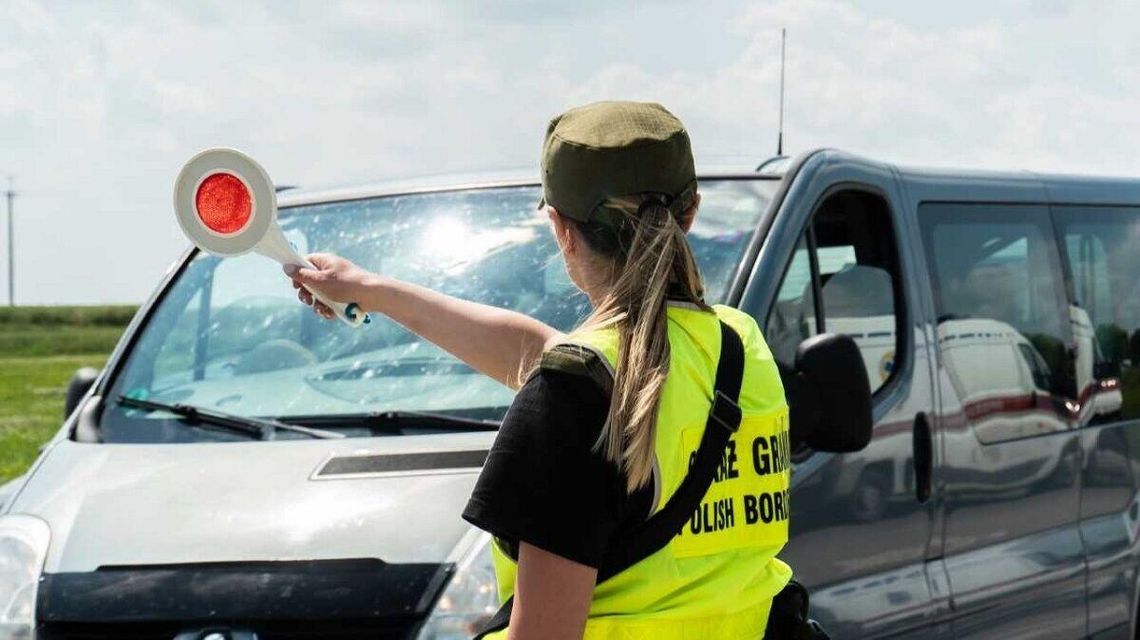Poszukiwany listem gończym wpadł na granicy. Zapłacił i wrócił