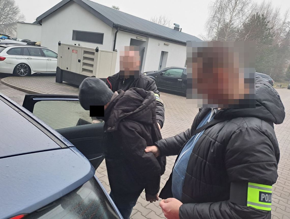 Poszukiwany listem gończym zaskoczony wizytą policjantów 