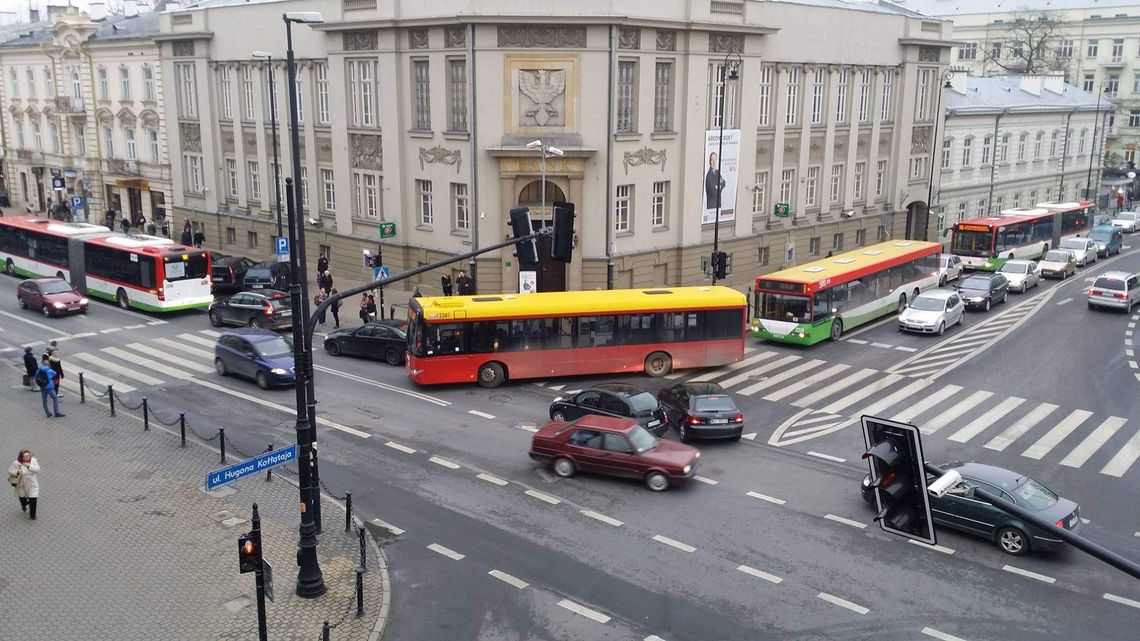 Potężne korki paraliżują ruch w centrum Lublina Potężne korki paraliżują ruch w centrum Lublina