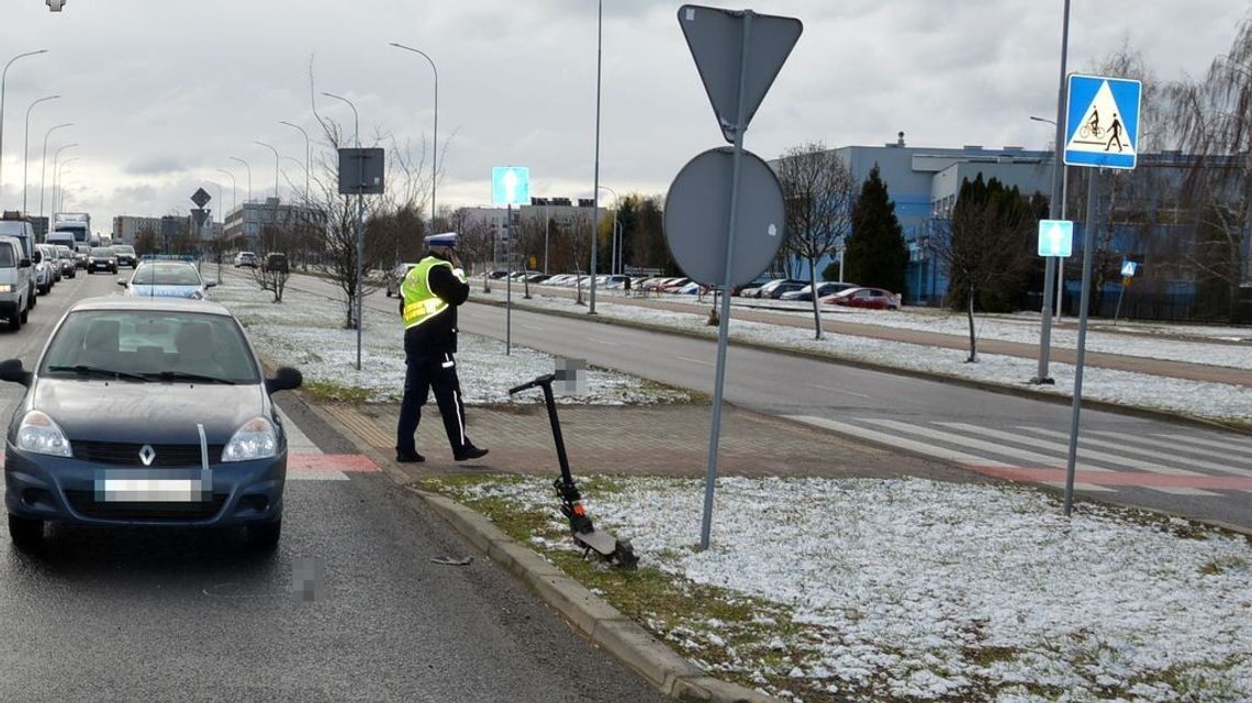 Potrącenie nastolatki na hulajnodze. Młody kierowca dostał wysoki mandat Potrącenie nastolatki na hulajnodze. Młody kierowca dostał wysoki mandat