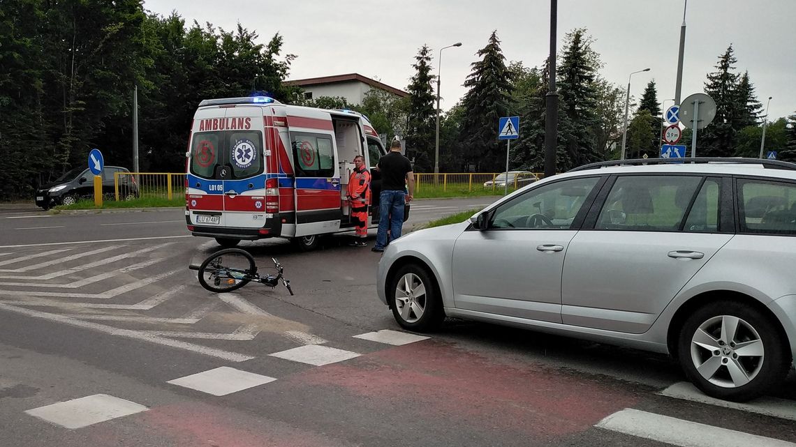 Potrącenie rowerzysty w Świdniku. Jechał po ścieżce rowerowej