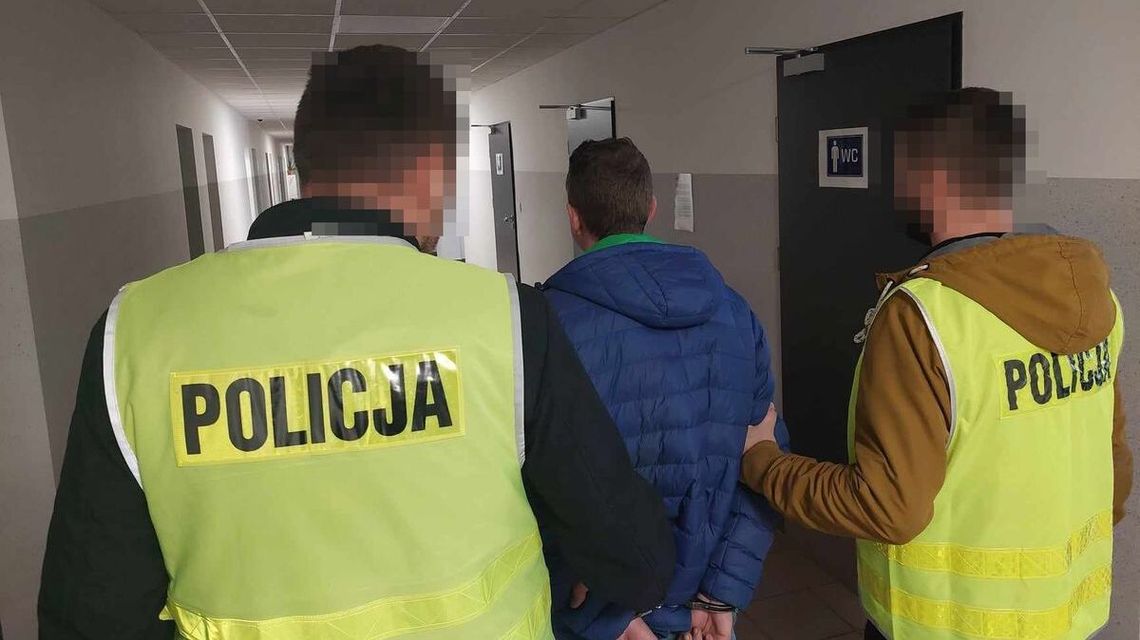 Potrącił człowieka i uciekł. Sprawca wypadku trafił za kratki