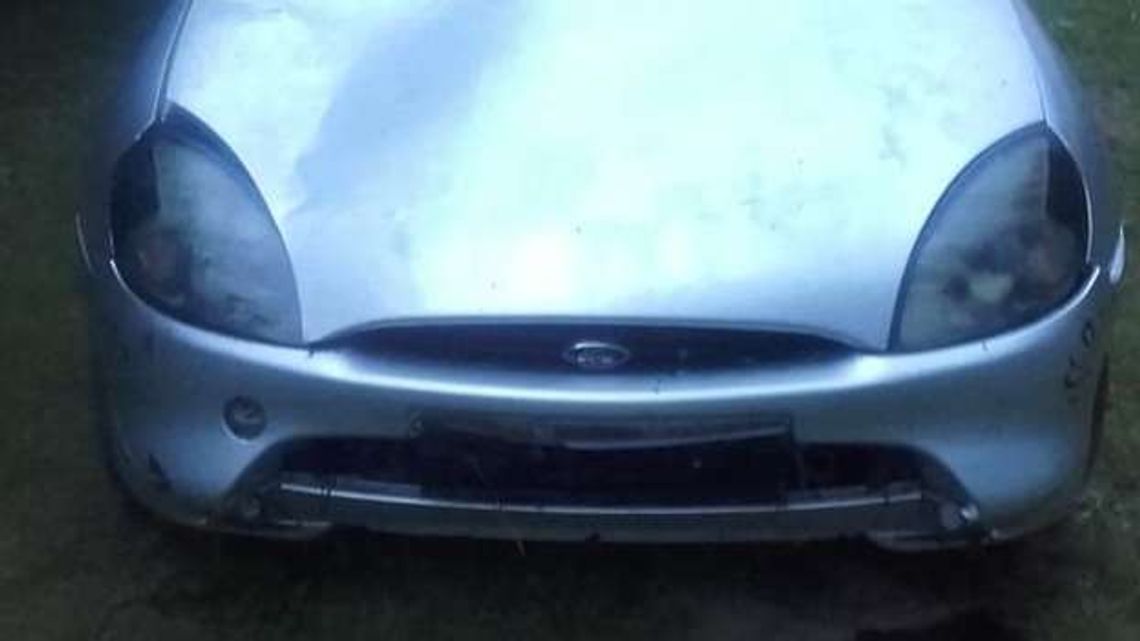 Potrącił pieszego i uciekł. Wpadł, bo zgubił tablicę rejestracyjną