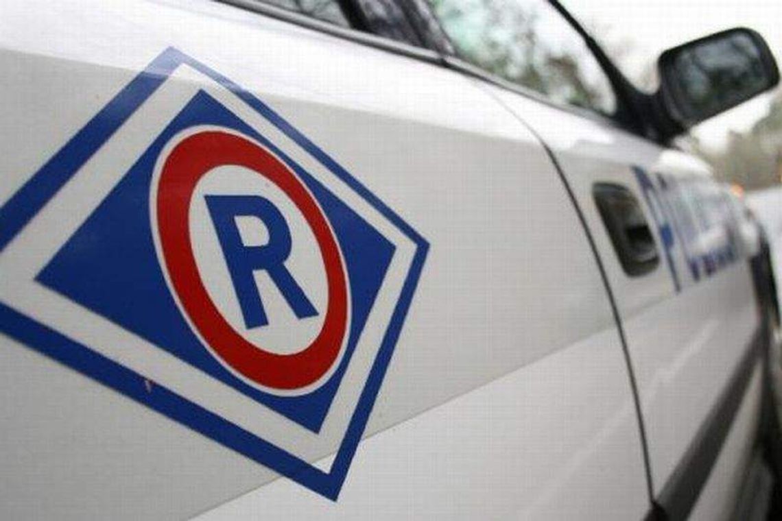 Potrącił śmiertelnie pieszego i uciekł. Szuka go policja Potrącił śmiertelnie pieszego i uciekł. Szuka go policja