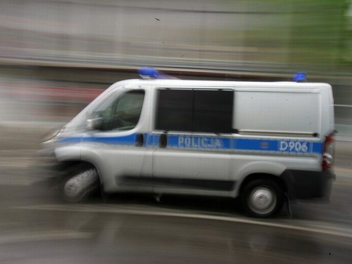 Potrącili 22-latka i uciekli. Kierowcy grozi 8 lat więzienia