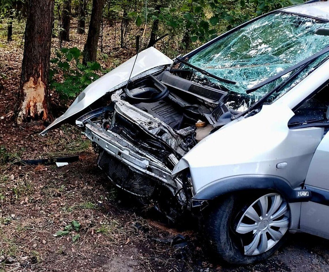 Poważny wypadek w Firleju. Motocyklista w szpitalu po zderzeniu z osobówką