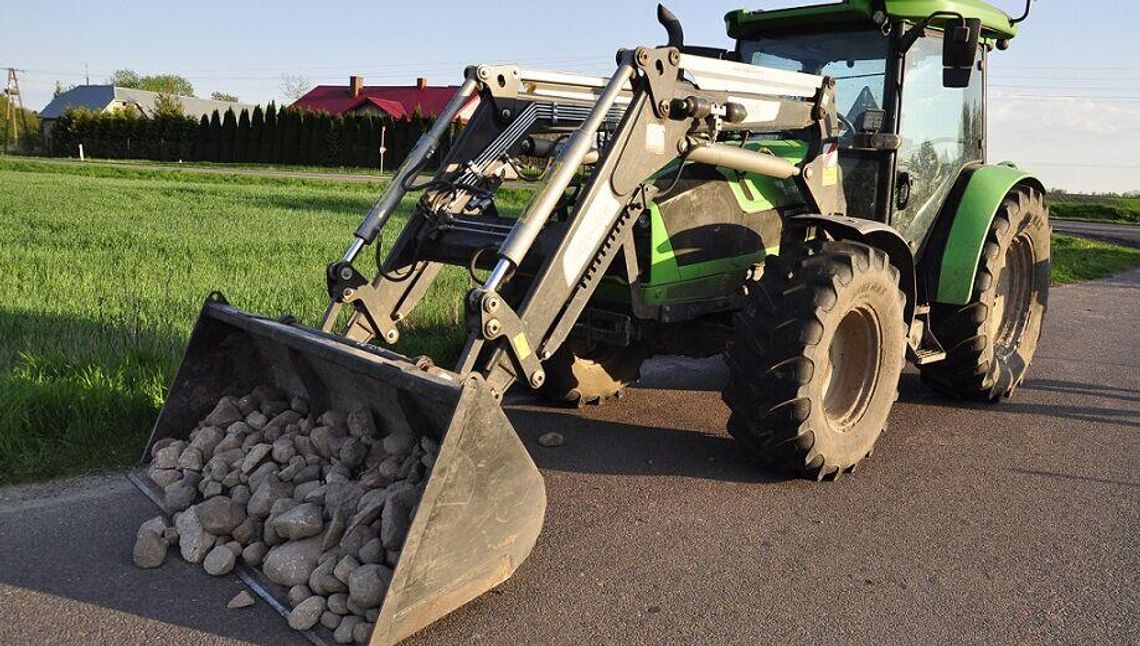 Powiat bialski: Dwa wypadki z udziałem ciągników. Nie żyje 53-latek, kierowca był nietrzeźwy