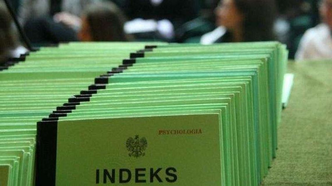 Powiat bialski. Stypendia dla maturzystów, można dostać 500 zł co miesiąc Powiat bialski. Stypendia dla maturzystów, można dostać 500 zł co miesiąc