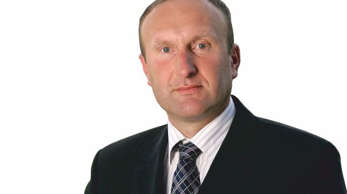 Powiat świdnicki z dwoma sekretarzami? Były też zwolnienia