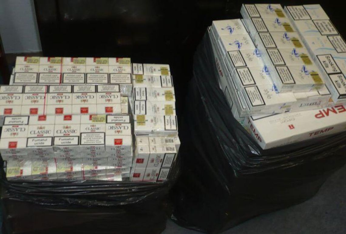 Powiat tomaszowski: Ukrainiec wpadł w autobusie z nielegalnymi papierosami