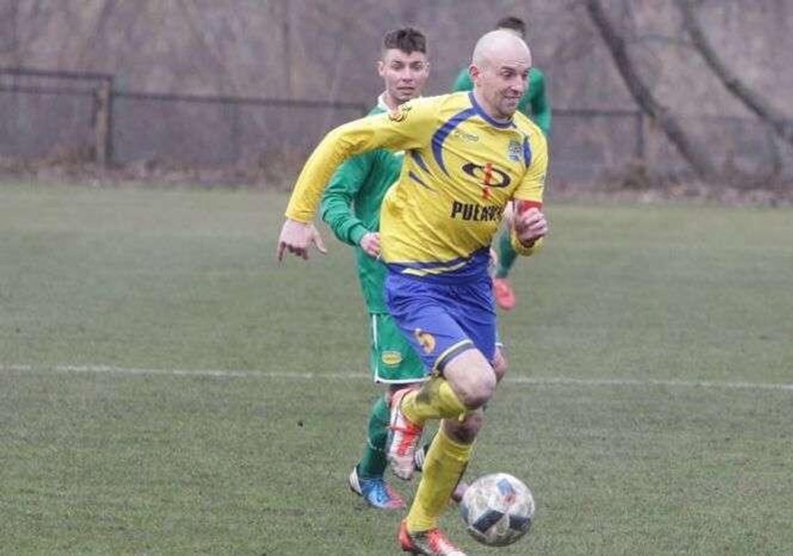 Powiślak - Tomasovia 2:1. Jedni dalej zaskakują, drudzy zawodzą