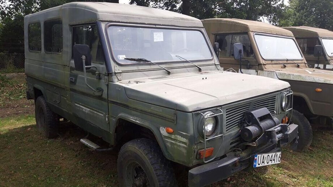 Powojskowe mienie znów do kupienia. Ile za Honkera, a ile za wózek widłowy?