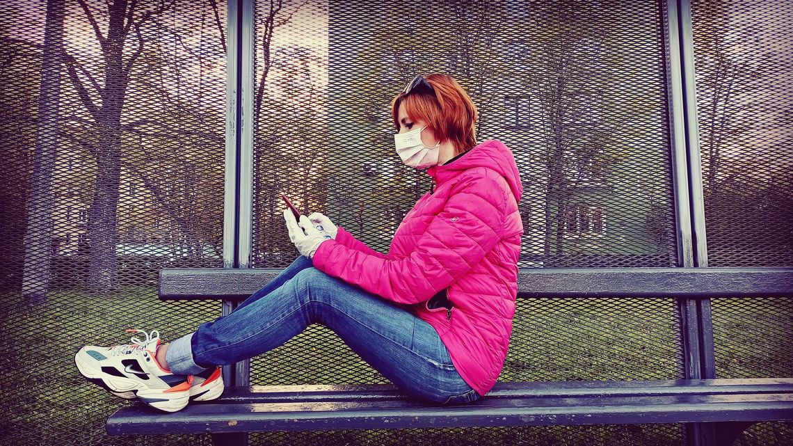 Powrót surowych restrykcji w Europie. W niektórych krajach wprowadzają godzinę policyjną Powrót surowych restrykcji w Europie. W niektórych krajach wprowadzają godzinę policyjną