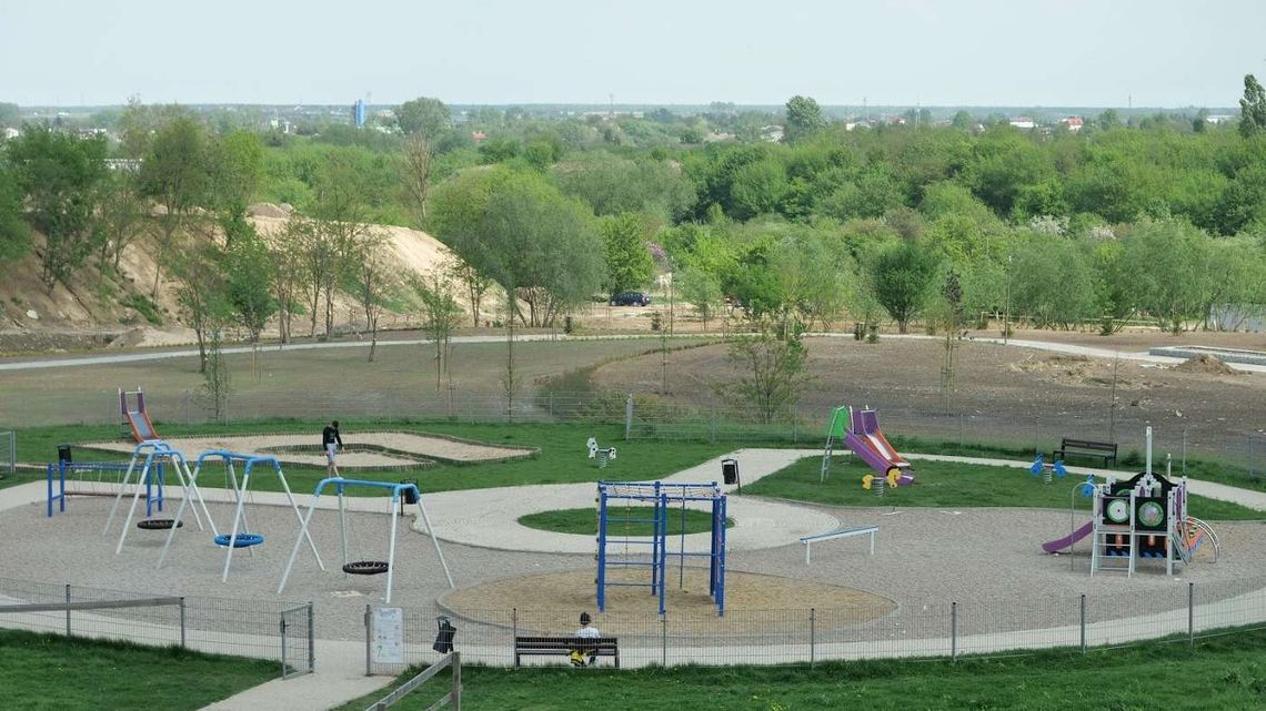 Powstaje nowy plac zabaw na LSM