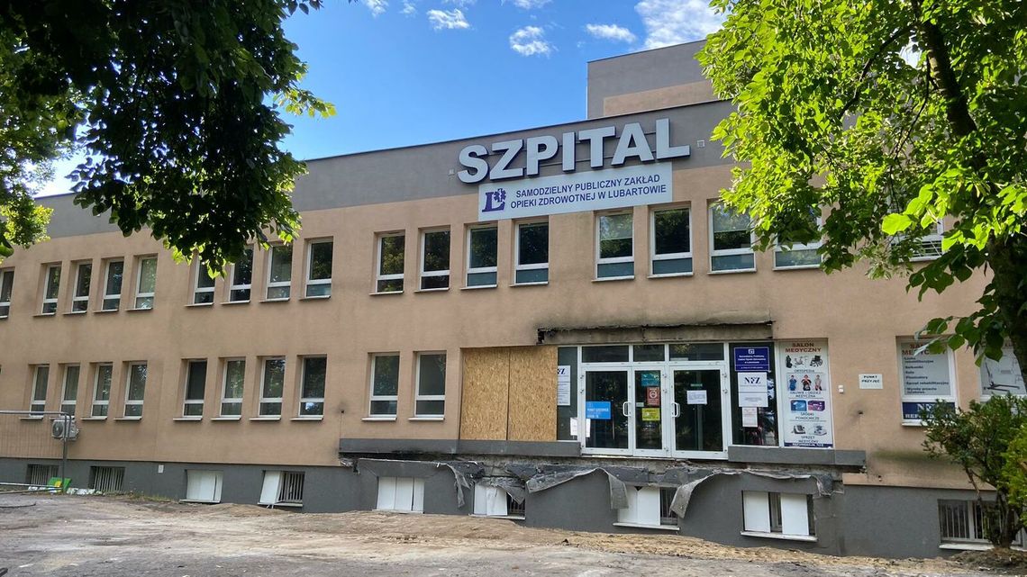 Powstaną schody i przesuwne drzwi. Wejście do szpitala po nowemu