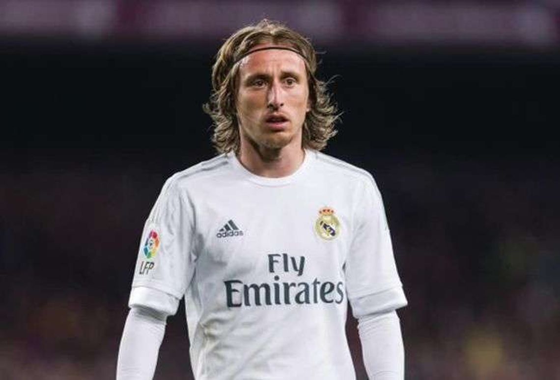 Powtórki telewizyjne w piłce nożnej? Luka Modrić jest przeciwny (wideo)