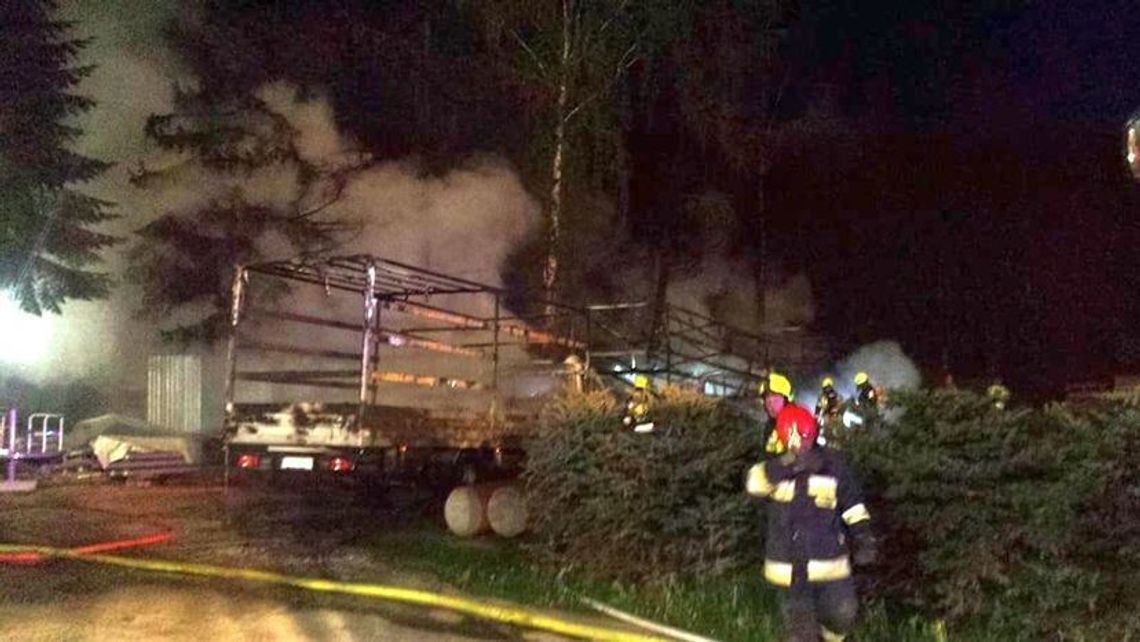 Pożar aut dostawczych w Zemborzycach Tereszyńskich. Za pomoc policji wyznaczono nagrodę