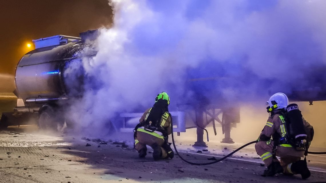 Pożar cysterny na MOP-ie Pożar cysterny na MOP-ie