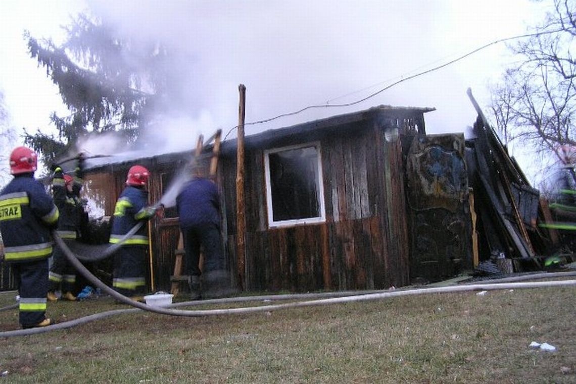 Pożar domu w Czerwonce: Zobacz akcję strażaków (zdjęcia)