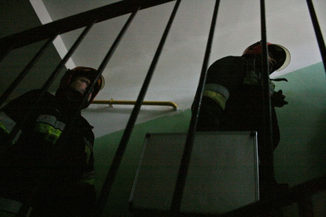 Pożar mieszkania przy ul. Hutniczej w Lublinie. Mężczyzna nie żyje Pożar mieszkania przy ul. Hutniczej w Lublinie. Mężczyzna nie żyje