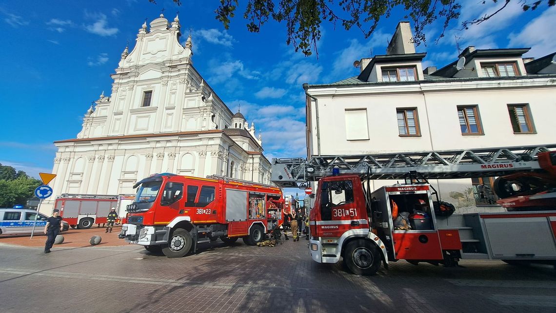 Pożar na Starym Mieście w Zamościu. Ewakuowano lokatorów (aktualizacja)